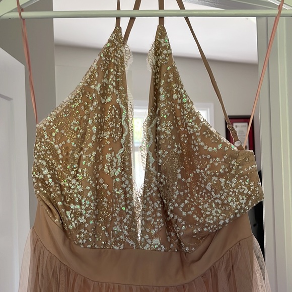 Excellent condition size L maxi dress from Honey (Chelsea brand). - Picture 2 of 4